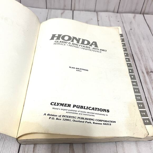 Clymer Honda Service Repair Shop Manual GL-1000 GL-1100 1975-1983 M340 - Picture 5 of 7